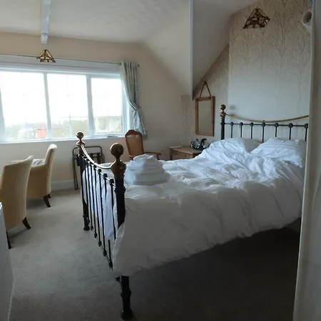 House Bed & Breakfast