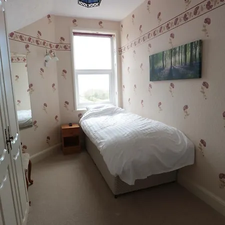 House Bed & Breakfast *