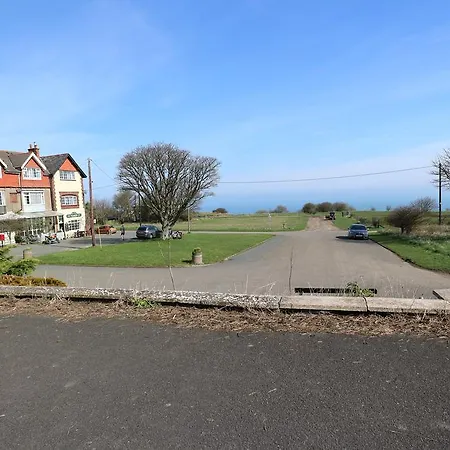 House * Ravenscar